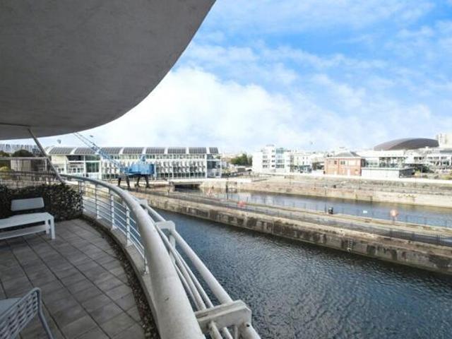 Apartment for sale in Cardiff Bay, Falcon Lodge