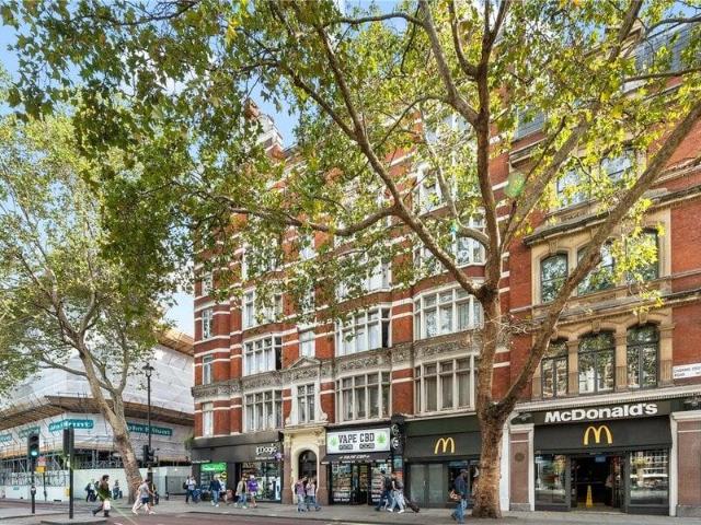 Apartment for sale in Cat Hill, England