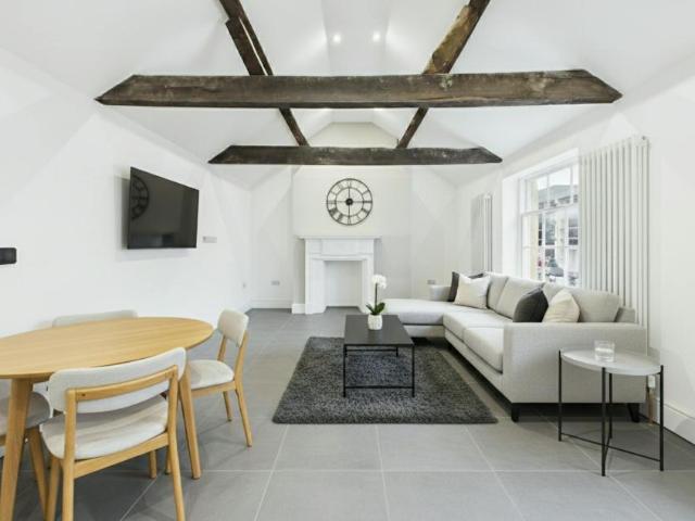 Apartment for rent in Golden Valley, Gloucestershire