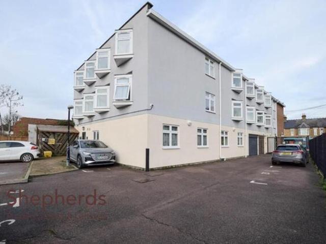 Apartment for sale in Broxbourne, Hertfordshire