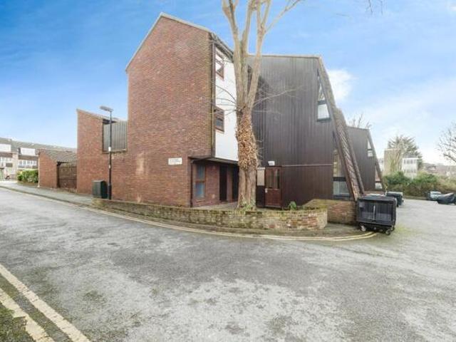 Apartment for sale in Chingford, Chingford