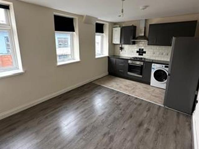 Apartment for rent in Daws Hill, Cressex