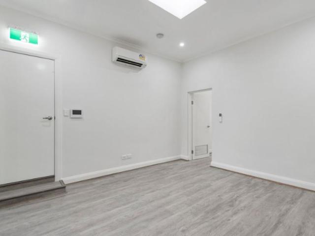 Apartment for rent in Crows Nest Industrial Estate, Crows Nest