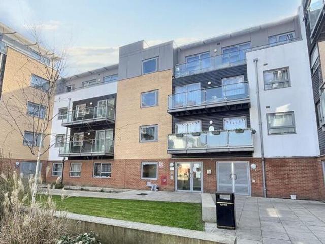 Apartment for sale in Croydon, Pollards Hill