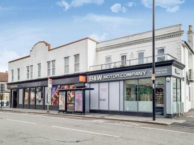 Apartment for sale in Croydon, Waddon