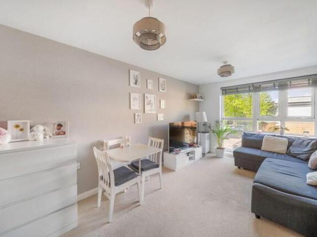Apartment for sale in Croydon, London Borough of Croydon