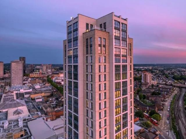 Apartment for sale in London Borough of Croydon, Greater London