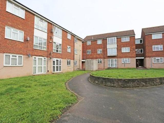 Apartment for sale in Dagenham, Dagenham