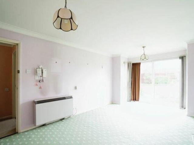 Apartment for sale in Dagenham, Barking And Dagenham