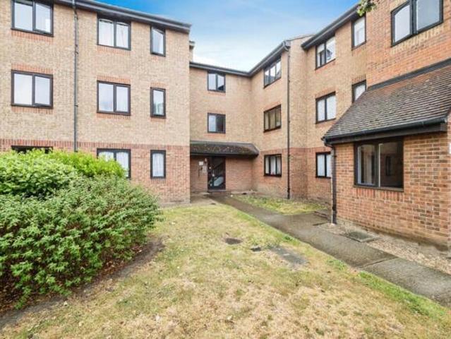 Apartment for sale in Dagenham, Dagenham