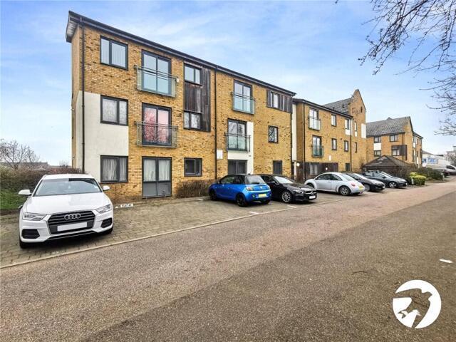 Apartment for sale in Fleet Estate, Monks Orchard