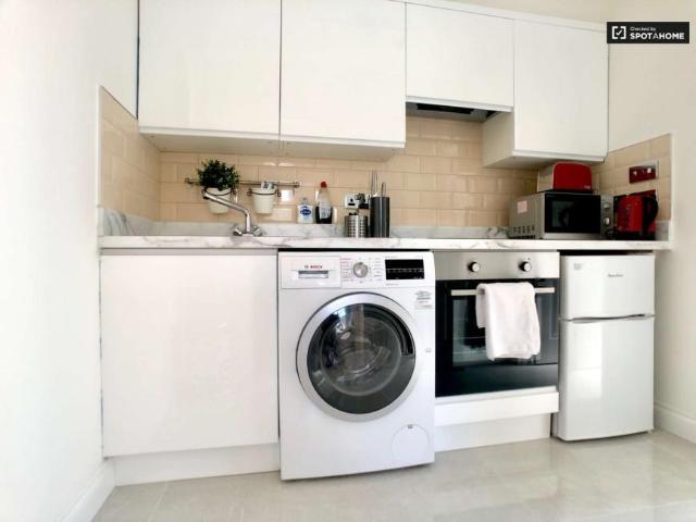 Apartment to rent in Bluebell, North Tipperary