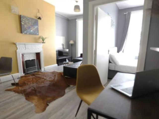 Apartment to rent in Bluebell, North Tipperary