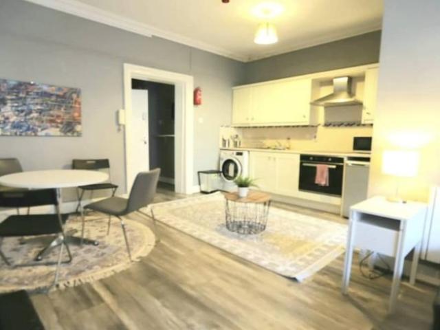 Apartment to rent in Bluebell, North Tipperary