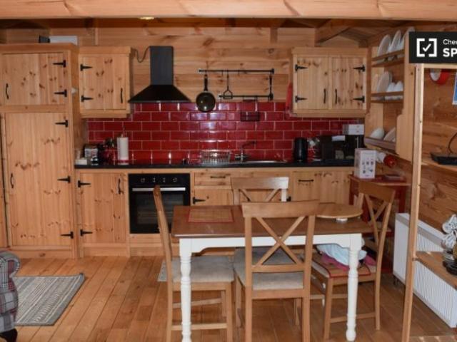 Apartment to rent in Bluebell, North Tipperary