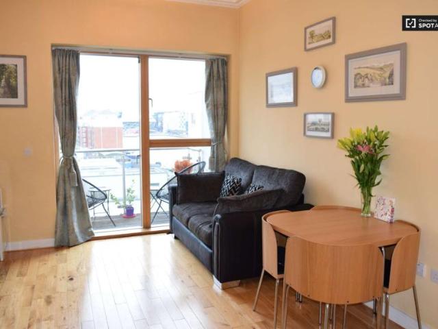 Apartment to rent in Bluebell, North Tipperary