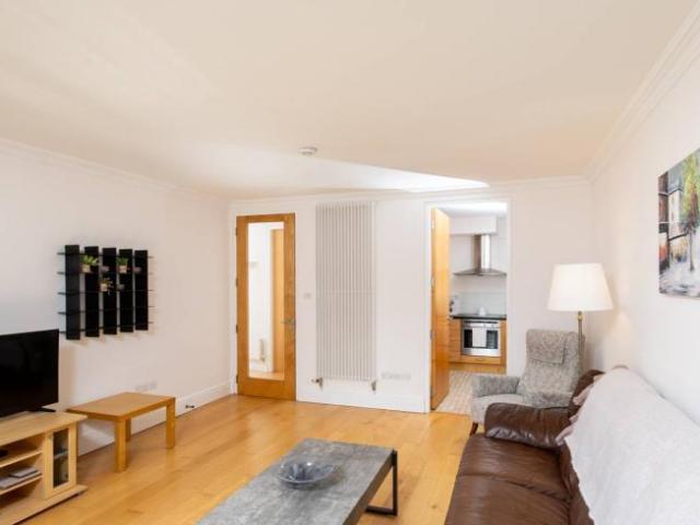 Apartment to rent in Bluebell, North Tipperary