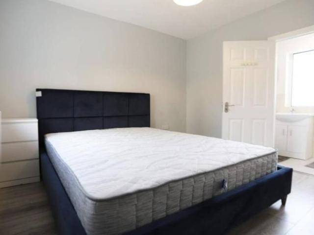 Apartment to rent in Bluebell, North Tipperary