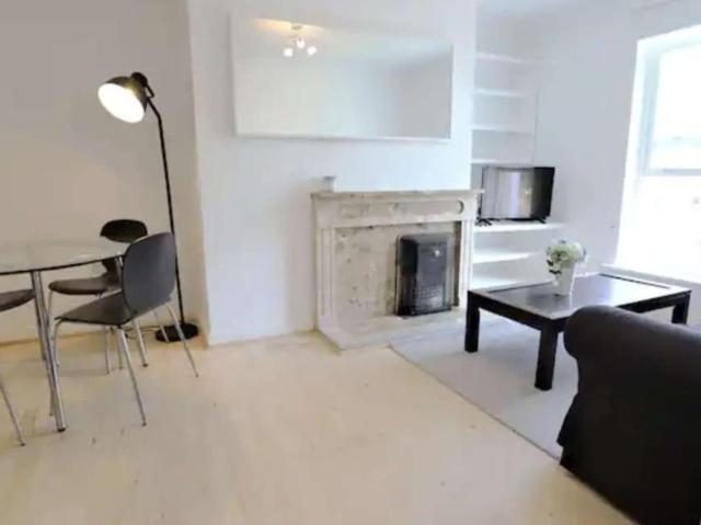 Apartment to rent in Bluebell, North Tipperary