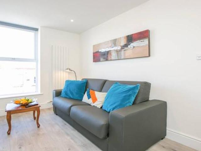 Apartment to rent in Bluebell, North Tipperary