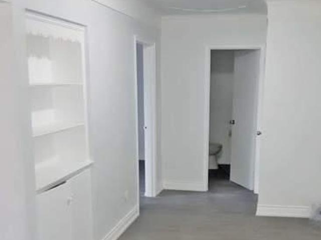 Apartment for rent in Dundas