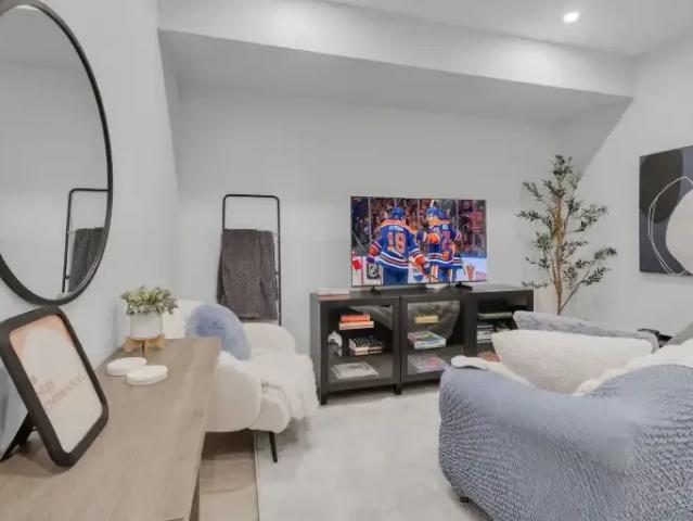 Apartment for rent in Wedgewood, Alberta