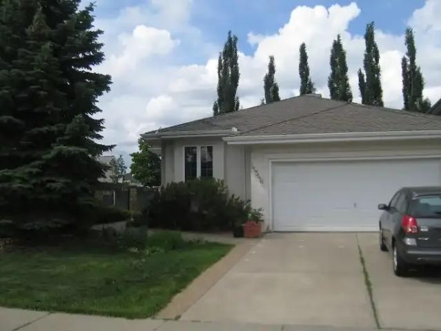 Apartment for rent in Wedgewood, Alberta
