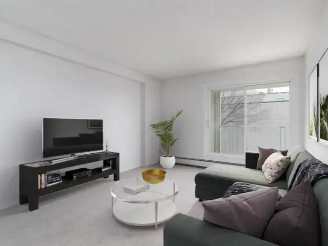 Apartment for rent in Blue Quill, Edmonton
