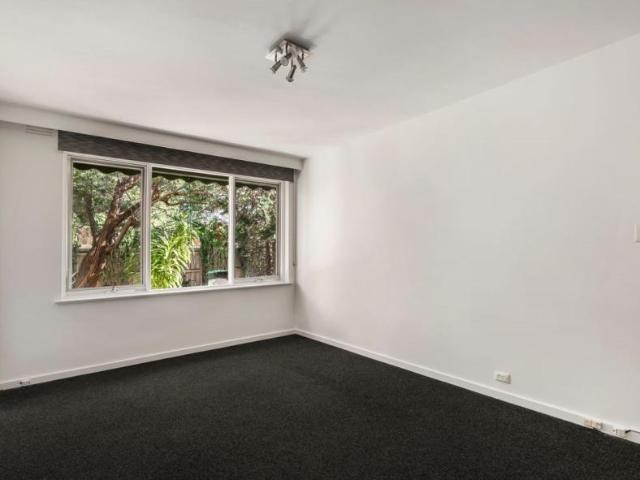 Apartment for rent in Elsternwick, Melbourne