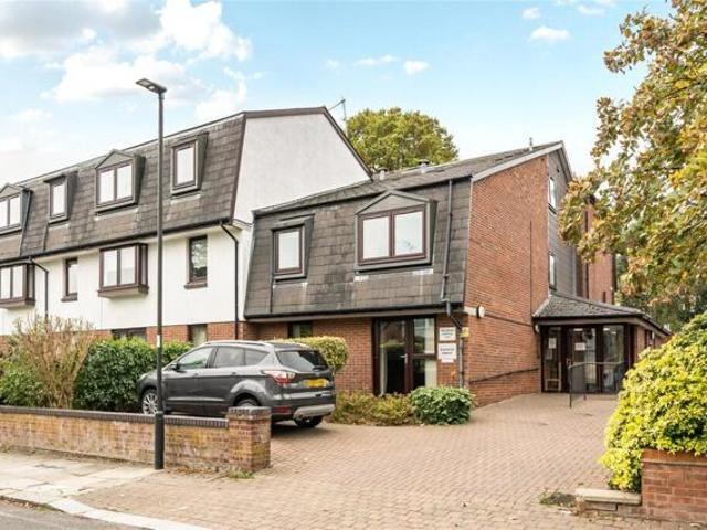 Apartment for sale in Greater London