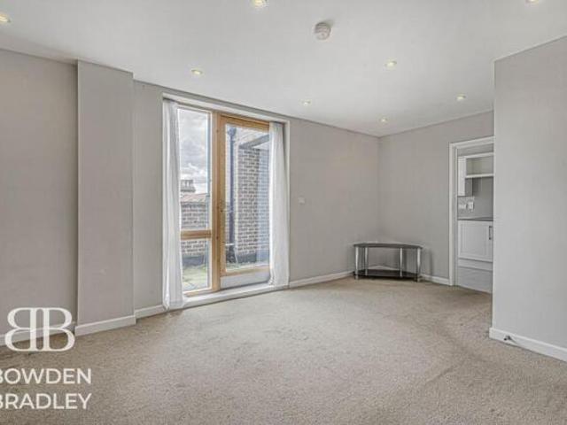 Apartment for sale in Greater London