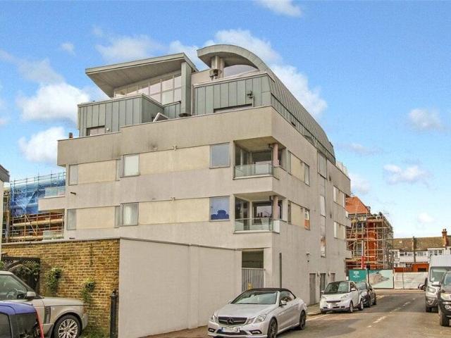 Apartment for sale in Castle Point, Essex