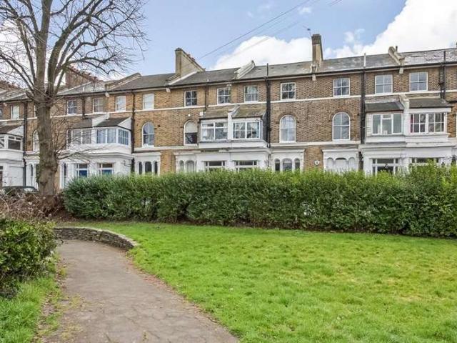 Apartment for sale in Anerley, Greater London