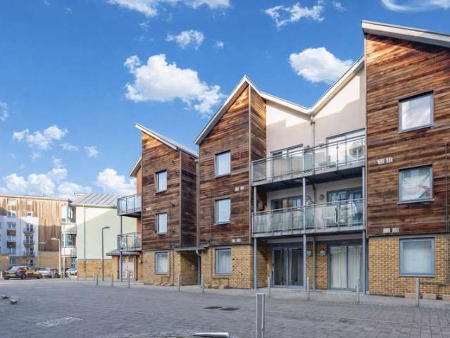 Apartment for sale in Hythe, Colchester