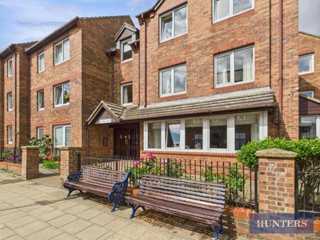 Apartment for sale in The Pastures, Filey