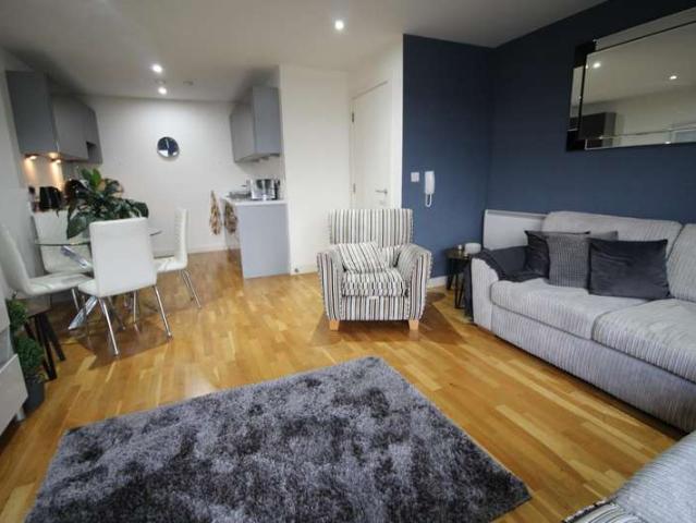 Apartment for sale in Fernhill, Bury