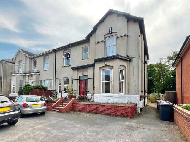 Apartment for sale in Southport, Sefton