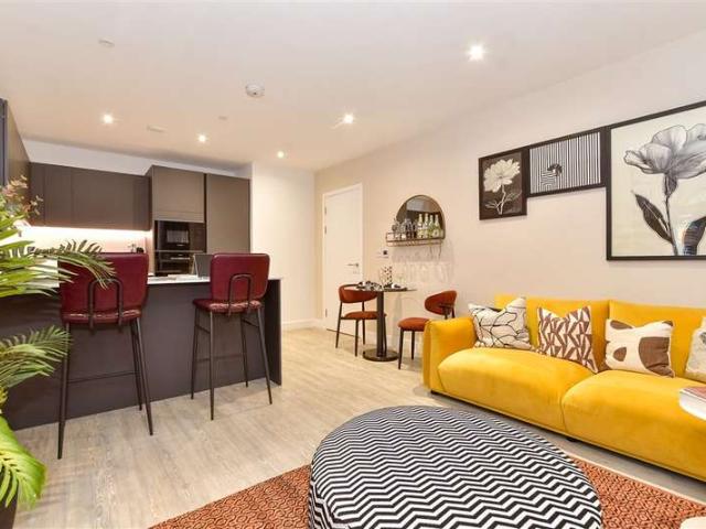 Apartment for sale in Dagenham, Greater London