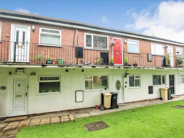Apartment for sale in Daisy Hill, Lee Bank