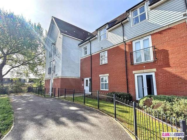 Apartment for sale in Newcourt, Watergate
