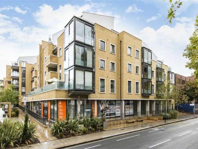 Apartment for sale in London Borough of Hounslow, Spring Grove