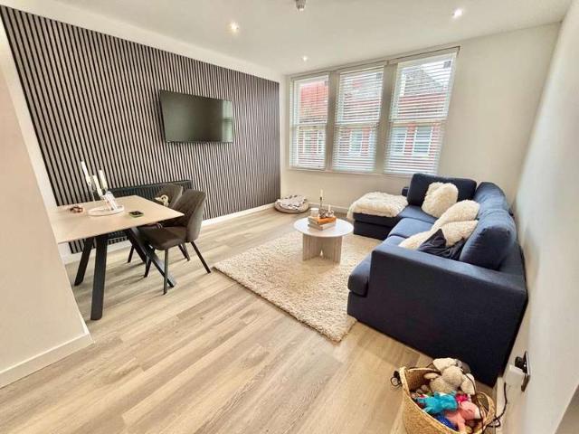 Apartment for rent in Fernhill, Bury