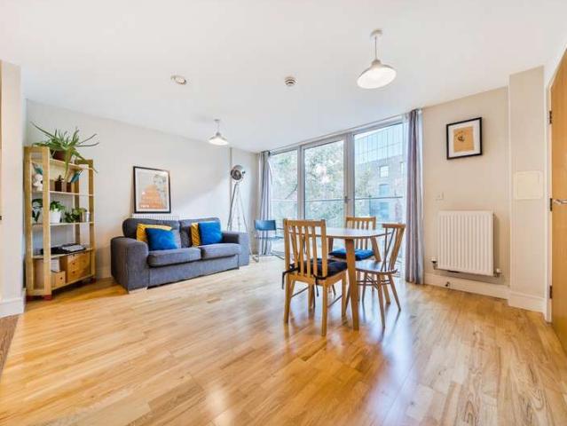 Apartment for sale in London Borough of Lewisham, Deptford