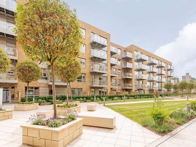Apartment for sale in Hornsey, Greater London