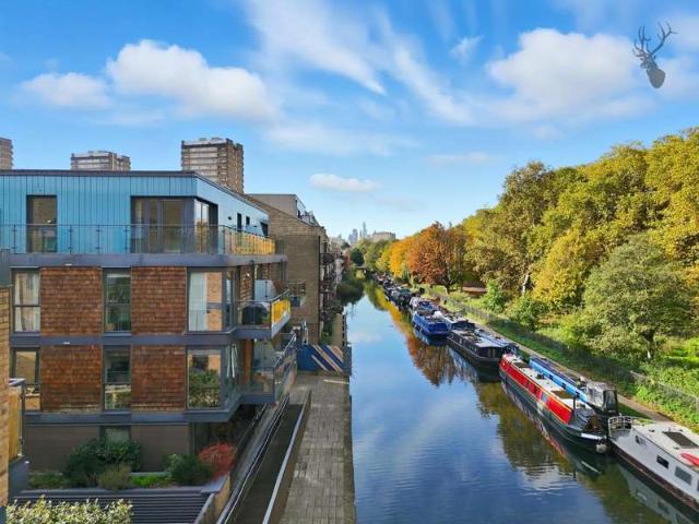 Apartment for sale in Old Ford, Greater London