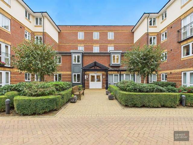 Apartment for sale in Batchworth