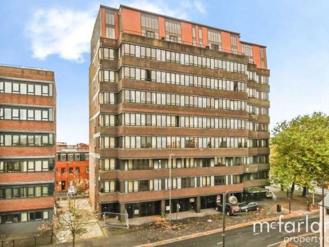 Apartment for sale in Rodbourne, Swindon