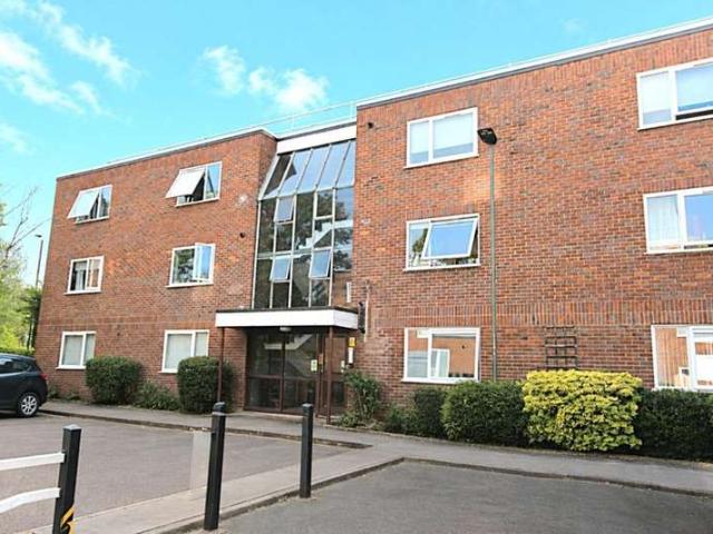 Apartment for sale in Beckenham, Greater London