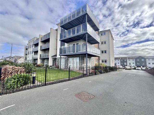 Apartment for sale in Newquay, Cornwall