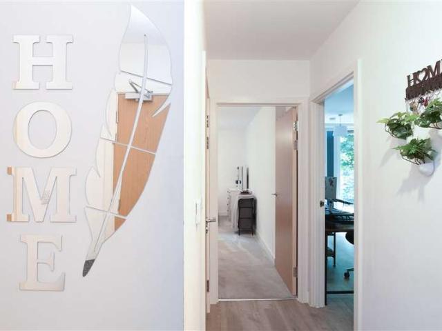 Apartment for sale in Red Hill, Surrey